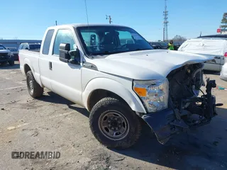 2014 Ford F-250 XL z VIN 1FT7X2A64EEB68906, wystawiony jako IAAI lot #41195294 z przebiegiem 222 445 mil mil oraz . Historia ofert i sprzedaży dostępna na DreamBid. Obrazek 1.