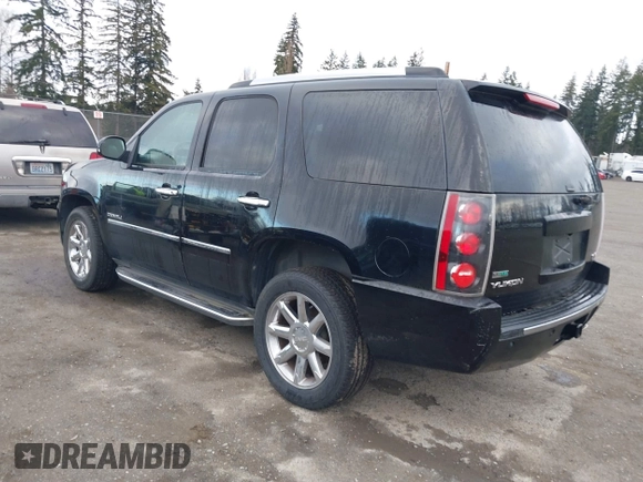 2011 GMC Yukon Denali with VIN 1GKS2EEF9BR261336, listed as a IAAI auction lot 41796533 with 149,808 mi miles. Bid and sale history available at carsss.com. Image 3.