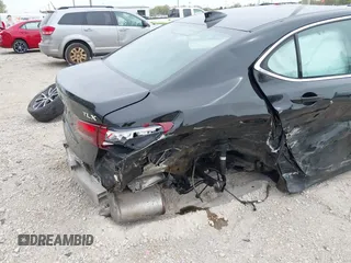2015 Acura TLX V6 z VIN 19UUB2F36FA026163, wystawiony jako IAAI lot #42156110 z przebiegiem 98 083 mil mil oraz . Historia ofert i sprzedaży dostępna na DreamBid. Obrazek 6.