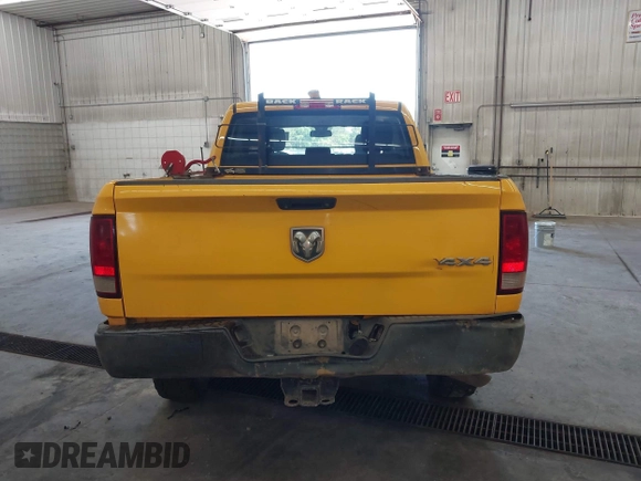 2018 Ram 2500 Tradesman with VIN 3C6TR5CTXJG215458, listed as a IAAI auction lot 42516941 with 95,718 mi miles and . Bid and sale history available at DreamBid. Image 16.