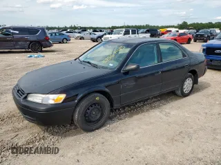 1999 Toyota Camry LE с VIN 4T1BG22K5XU561517, выставлен на аукционе Copart как лот 57567485 с пробегом 304 081 миль миль и Списание • Salvage title. История ставок и продаж доступна на DreamBid. Изображение 1.