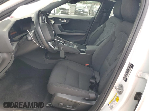 2023 Polestar 2 z VIN YSMED3KA7PL135944, wystawiony jako Copart lot #56762025 z przebiegiem 60 492 mil mil oraz Tytuł czysty. Historia ofert i sprzedaży dostępna na DreamBid. Obrazek 7.