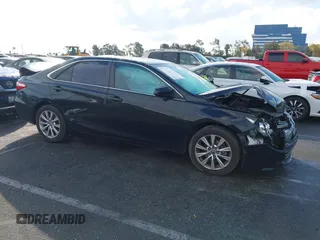 2015 Toyota Camry XLE z VIN 4T4BF1FK3FR507807, wystawiony jako IAAI lot #41423295 z przebiegiem 100 080 mil mil oraz . Historia ofert i sprzedaży dostępna na DreamBid. Obrazek 1.