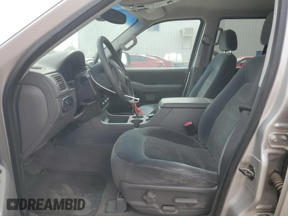 2002 Ford Explorer XLT with VIN 1FMZU63K32ZC63704, listed as a Copart auction lot 58820665 with 184,713 mi miles and Clean title. Bid and sale history available at DreamBid. Image 7.