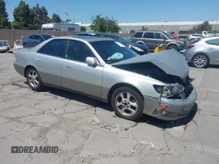 2001 Lexus ES 300 с VIN JT8BF28G415106362, выставлен на аукционе IAAI как лот 42479365 с пробегом 222 051 миль миль и . История ставок и продаж доступна на DreamBid. Изображение 1.