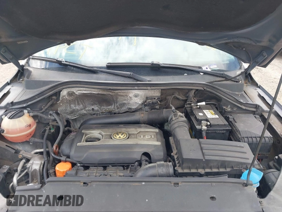2010 Volkswagen Tiguan SEL with VIN WVGAV7AX3AW529317, listed as a IAAI auction lot 42059046 with Not provided miles and . Bid and sale history available at DreamBid. Image 10.