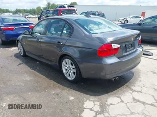 2006 BMW 3 Series 325i with VIN WBAVB17576NK31560, listed as a IAAI auction lot 42384770 with 186,091 mi miles and . Bid and sale history available at DreamBid. Image 3.