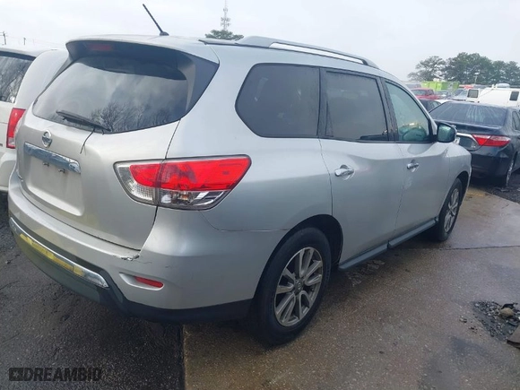 2016 Nissan Pathfinder S with VIN 5N1AR2MN3GC615769, listed as a IAAI auction lot 41565136 with 158,441 mi miles. Bid and sale history available at carsss.com. Image 4.