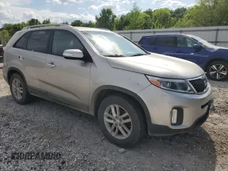 2014 Kia Sorento LX with VIN 5XYKT3A63EG453874, listed as a Copart auction lot 54248505 with 211,670 mi miles and Clean Title. Bid and sale history available at DreamBid. Image 4.