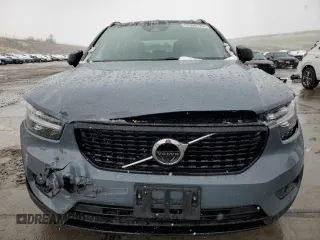 2022 Volvo XC40 R-Design с VIN YV4162UM3N2647058, выставлен на аукционе Copart как лот 53968175 с пробегом 31 218 миль миль и Списание • Salvage title. История ставок и продаж доступна на DreamBid. Изображение 5.