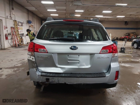 2014 Subaru Outback 2.5i with VIN 4S4BRCAC0E3322986, listed as a IAAI auction lot 41813358 with 96,936 mi miles. Bid and sale history available at carsss.com. Image 16.