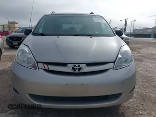 2007 Toyota Sienna CE z VIN 5TDZK23C87S008888, wystawiony jako IAAI lot #42503502 z przebiegiem 187 712 mil mil oraz . Historia ofert i sprzedaży dostępna na DreamBid. Obrazek 6.