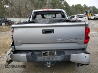 2017 Toyota Tundra Limited z VIN 5TFHW5F1XHX627001, wystawiony jako Copart lot #87833035 z przebiegiem Nie podano mil oraz Szkoda całkowita • Salvage title. Historia ofert i sprzedaży dostępna na DreamBid. Obrazek 6.