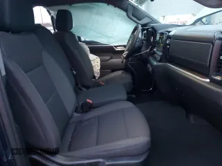 2022 Chevrolet Silverado 1500 LT with VIN 1GCPACEK5NZ630252, listed as a Copart auction lot 82709634 with 33,954 mi miles and Salvage Title. Bid and sale history available at carsss.com. Image 7.