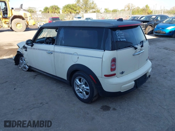 2013 MINI Clubman z VIN WMWZF3C54DT491236, wystawiony jako IAAI lot #41663705 z przebiegiem 90 046 mil mil oraz . Historia ofert i sprzedaży dostępna na DreamBid. Obrazek 3.