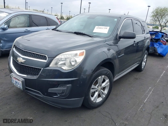 2013 Chevrolet Equinox LS with VIN 2GNALBEK9D1121421, listed as a IAAI auction lot 42001719 with 86,991 mi miles. Bid and sale history available at carsss.com. Image 2.