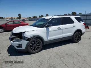2017 Ford Explorer XLT с VIN 1FM5K8D85HGB64339, выставлен на аукционе Copart как лот 64113565 с пробегом 128 918 миль миль и Списание • Salvage title. История ставок и продаж доступна на DreamBid. Изображение 1.