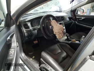 2018 Volvo V60 Dynamic with VIN YV140MEL4J2379919, listed as a Copart auction lot 47984895 with 84,059 mi miles and Salvage Title. Bid and sale history available at carsss.com. Image 8.