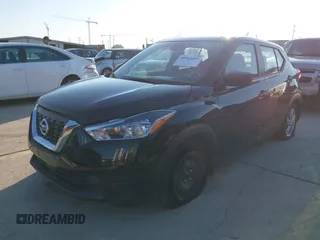 2020 Nissan Kicks S z VIN 3N1CP5BV1LL556133, wystawiony jako IAAI lot #40462262 z przebiegiem 39 750 mil mil oraz . Historia ofert i sprzedaży dostępna na DreamBid. Obrazek 2.