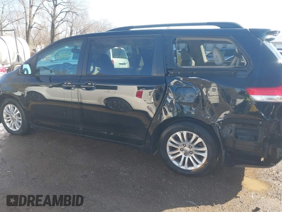 2011 Toyota Sienna XLE AAS with VIN 5TDYK3DC0BS030313, listed as a IAAI auction lot 41783766 with 267,937 mi miles. Bid and sale history available at carsss.com. Image 14.