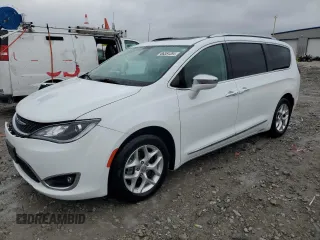 2020 Chrysler Pacifica Limited z VIN 2C4RC1GG6LR130835, wystawiony jako Copart lot #86351384 z przebiegiem 118 001 mil mil oraz Szkody całkowita. Historia ofert i sprzedaży dostępna na DreamBid. Obrazek 1.