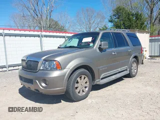 2003 Lincoln Navigator Ultimate with VIN 5LMFU27R43LJ47108, listed as a IAAI auction lot 41711964 with 127,250 mi miles. Bid and sale history available at carsss.com. Image 6.