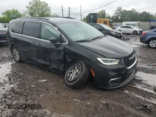 2022 Chrysler Pacifica Touring L with VIN 2C4RC1BGXNR190806, listed as a Copart auction lot 56557535 with 47,170 mi miles and Salvage Title. Bid and sale history available at DreamBid. Image 4.
