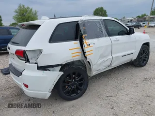 2018 Jeep Grand Cherokee Altitude with VIN 1C4RJFAG6JC164906, listed as a IAAI auction lot 42302611 with 81,447 mi miles and . Bid and sale history available at DreamBid. Image 4.