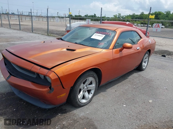 2011 Dodge Challenger z VIN 2B3CJ4DG7BH581585, wystawiony jako IAAI lot #42358543 z przebiegiem 247 380 mil mil oraz . Historia ofert i sprzedaży dostępna na DreamBid. Obrazek 14.