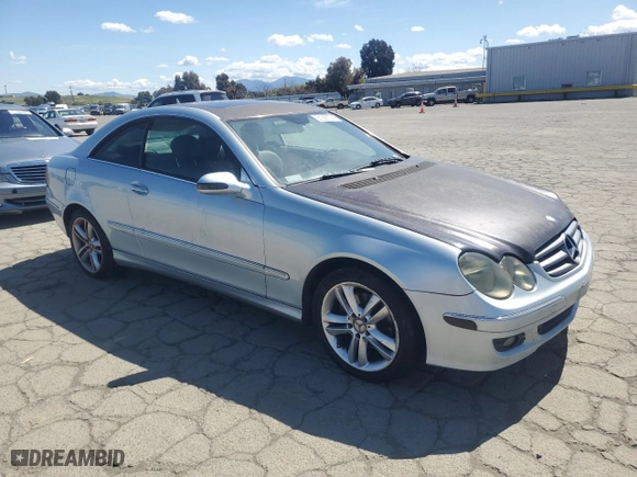 2007 Mercedes-Benz CLK-Class 3.5L with VIN WDBTJ56H37F213230, listed as a Copart auction lot 51383705 with 172,498 mi miles and Clean Title. Bid and sale history available at carsss.com. Image 4.