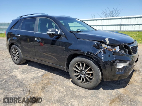 2013 Kia Sorento SX z VIN 5XYKW4A29DG382771, wystawiony jako Copart lot #55823745 z przebiegiem 279 700 mil mil oraz Szkoda całkowita • Salvage title. Historia ofert i sprzedaży dostępna na DreamBid. Obrazek 4.