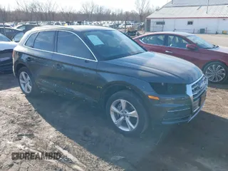 2020 Audi Q5 Premium with VIN WA1ANAFY6L2083087, listed as a IAAI auction lot 41699298 with 36,903 mi miles. Bid and sale history available at carsss.com. Image 1.