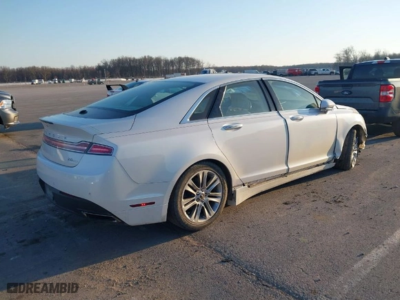 2013 Lincoln MKZ with VIN 3LN6L2G9XDR816801, listed as a IAAI auction lot 41769185 with 138,060 mi miles. Bid and sale history available at carsss.com. Image 4.