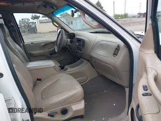 2000 Ford Expedition XLT with VIN 1FMRU1669YLA20475, listed as a IAAI auction lot 42090336 with 196,266 mi miles and . Bid and sale history available at DreamBid. Image 5.