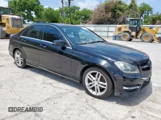 2014 Mercedes-Benz C 250 Sport with VIN WDDGF4HB9ER319044, listed as a Copart auction lot 58159395 with 122,330 mi miles and Clean title. Bid and sale history available at DreamBid. Image 4.