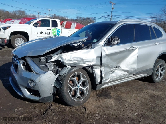 2018 BMW X1 xDrive28i with VIN WBXHT3C36J5L33781, listed as a IAAI auction lot 41497360 with 61,251 mi miles. Bid and sale history available at carsss.com. Image 6.