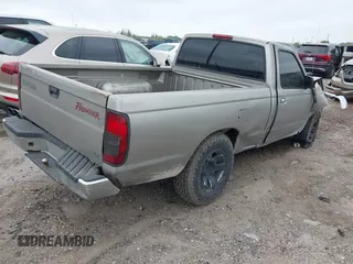 2000 Nissan Frontier XE with VIN 1N6DD21S3YC368018, listed as a IAAI auction lot 41867932 with Not provided miles and . Bid and sale history available at DreamBid. Image 4.