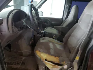 2002 Chevrolet Astro with VIN 1GNDM19X22B104337, listed as a Copart auction lot 47881855 with 209,472 mi miles and Salvage Title. Bid and sale history available at carsss.com. Image 7.