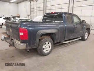 2008 Chevrolet Silverado 1500 LTZ with VIN 2GCEK19J081245477, listed as a IAAI auction lot 41754954 with 220,214 mi miles. Bid and sale history available at carsss.com. Image 4.