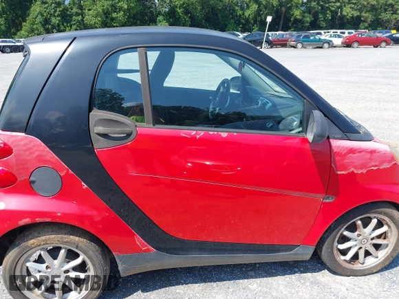 2010 Smart fortwo Pure with VIN WMEEJ3BA0AK373668, listed as a IAAI auction lot 42675428 with 139,616 mi miles and . Bid and sale history available at DreamBid. Image 13.