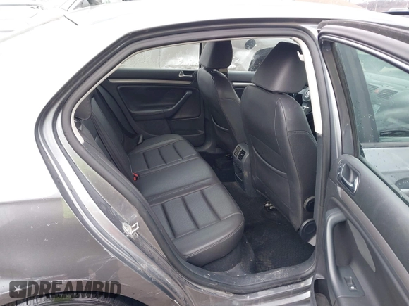 2010 Volkswagen Jetta SE with VIN 3VWRZ7AJ5AM162053, listed as a IAAI auction lot 41811153 with 141,988 mi miles and . Bid and sale history available at DreamBid. Image 8.