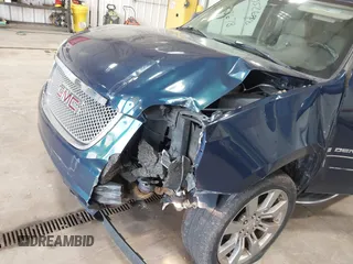 2007 GMC Yukon Denali с VIN 1GKFK63897J300153, выставлен на аукционе IAAI как лот 42552678 с пробегом 195 277 миль миль и . История ставок и продаж доступна на DreamBid. Изображение 6.