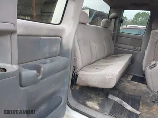 2000 Chevrolet Silverado 1500 LS with VIN 2GCEC19T6Y1245739, listed as a IAAI auction lot 41635831 with 243,638 mi miles. Bid and sale history available at carsss.com. Image 8.