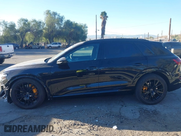 2023 Audi e-tron Chronos с VIN WA1VABGE7PB007536, выставлен на аукционе IAAI как лот 41317344 с пробегом 21 911 миль миль и . История ставок и продаж доступна на DreamBid. Изображение 15.