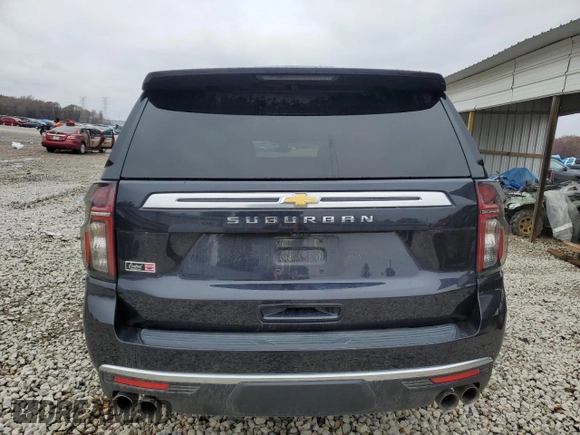 2022 Chevrolet Suburban High Country with VIN 1GNSKGKLXNR363841, listed as a Copart auction lot 84008044 with 42,053 mi miles and Salvage Title. Bid and sale history available at DreamBid. Image 6.