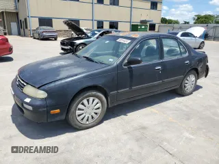 1996 Nissan Altima XE with VIN 1N4BU31D7TC145996, listed as a Copart auction lot 60514424 with 198,771 mi miles and Salvage Title. Bid and sale history available at DreamBid. Image 1.