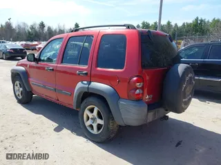 2007 Jeep Liberty Sport with VIN 1J4GL48K67W646261, listed as a IAAI auction lot 41913458 with 204,553 mi miles. Bid and sale history available at carsss.com. Image 3.