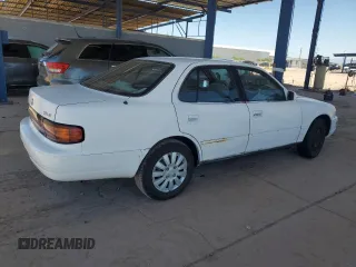 1994 Toyota Camry LE z VIN JT2GK12E4R0005313, wystawiony jako Copart lot #58034555 z przebiegiem 182 221 mil mil oraz Szkoda całkowita • Salvage title. Historia ofert i sprzedaży dostępna na DreamBid. Obrazek 3.