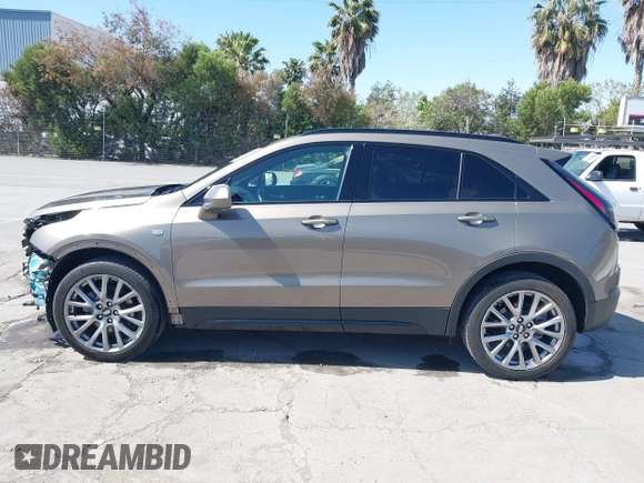 2020 Cadillac XT4 FWD Sport with VIN 1GYFZER4XLF032646, listed as a IAAI auction lot 42078928 with 11,987 mi miles and . Bid and sale history available at DreamBid. Image 15.