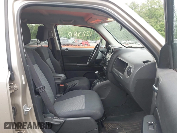 2010 Jeep Patriot Sport with VIN 1J4NF2GB7AD585140, listed as a IAAI auction lot 42219810 with 111,819 mi miles and . Bid and sale history available at carsss.com. Image 5.